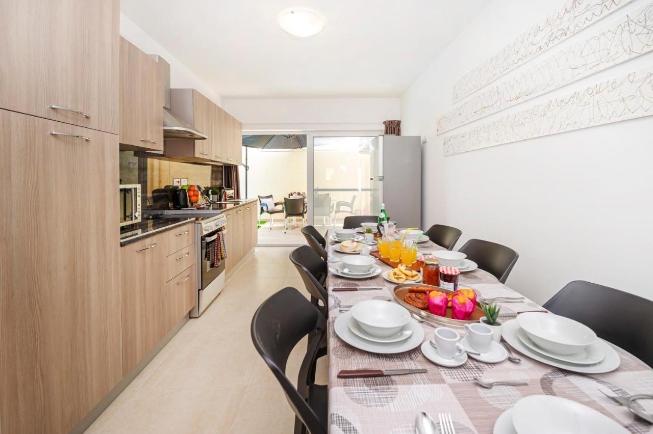 Summer Breeze 3 Bedroom Family Maisonette With Sunny Terrace In Mellieha - By Getawaysmalta Eksteriør billede