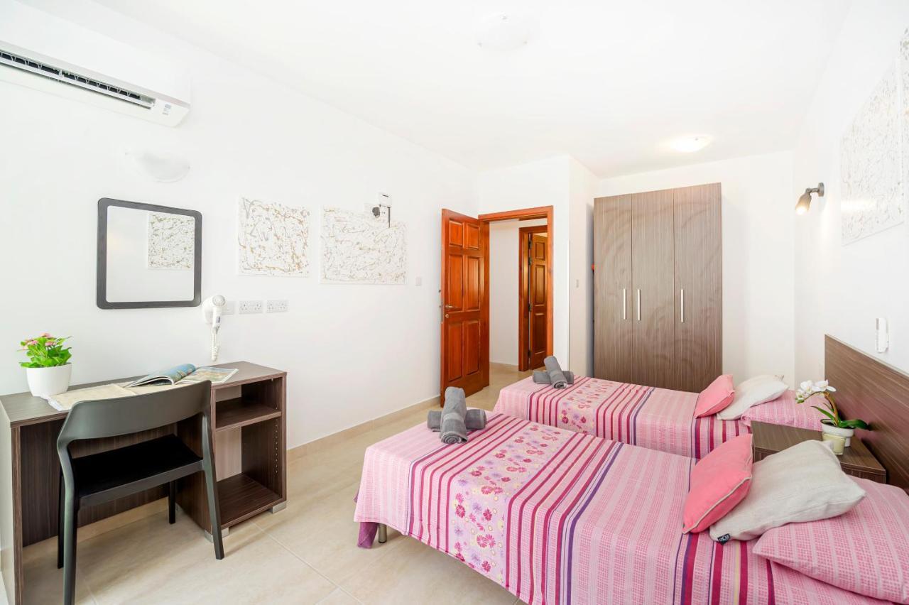 Summer Breeze 3 Bedroom Family Maisonette With Sunny Terrace In Mellieha - By Getawaysmalta Eksteriør billede