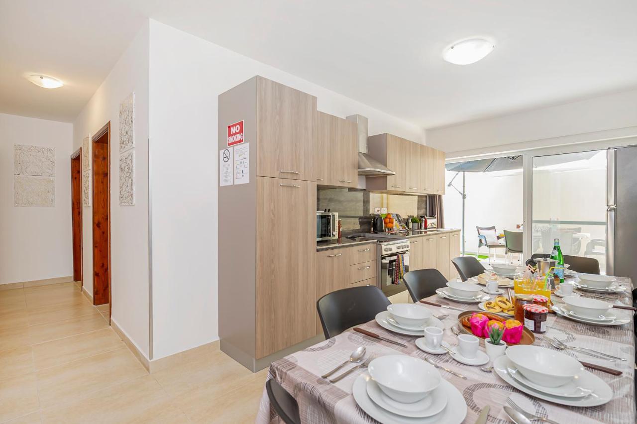 Summer Breeze 3 Bedroom Family Maisonette With Sunny Terrace In Mellieha - By Getawaysmalta Eksteriør billede