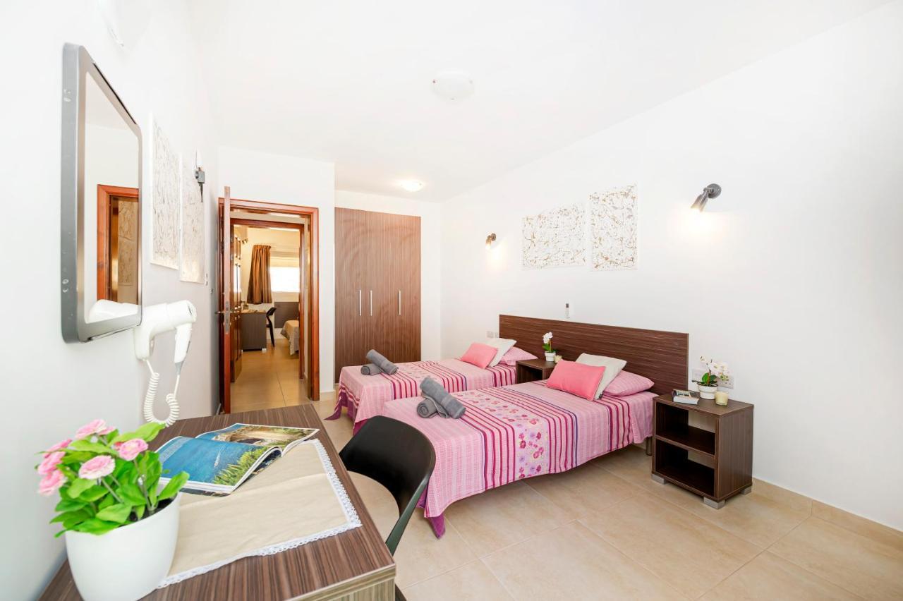 Summer Breeze 3 Bedroom Family Maisonette With Sunny Terrace In Mellieha - By Getawaysmalta Eksteriør billede